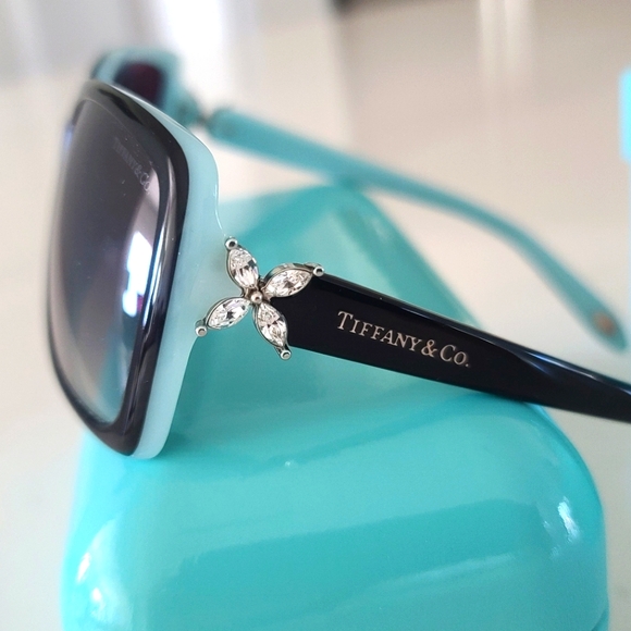 NWOT Tiffany & Co Square Black Sunglasses with crystal detail 🕶 - Picture 3 of 11